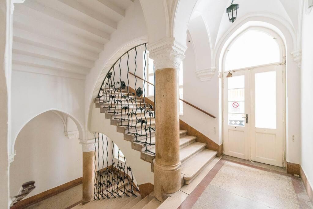 Venus Apartments - The Actor'S Den Budapest Exterior photo
