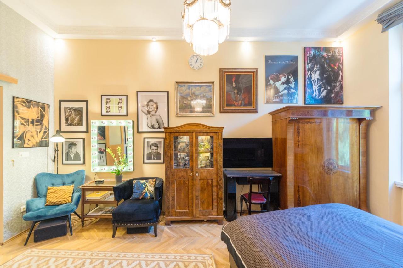 Venus Apartments - The Actor'S Den Budapest Exterior photo